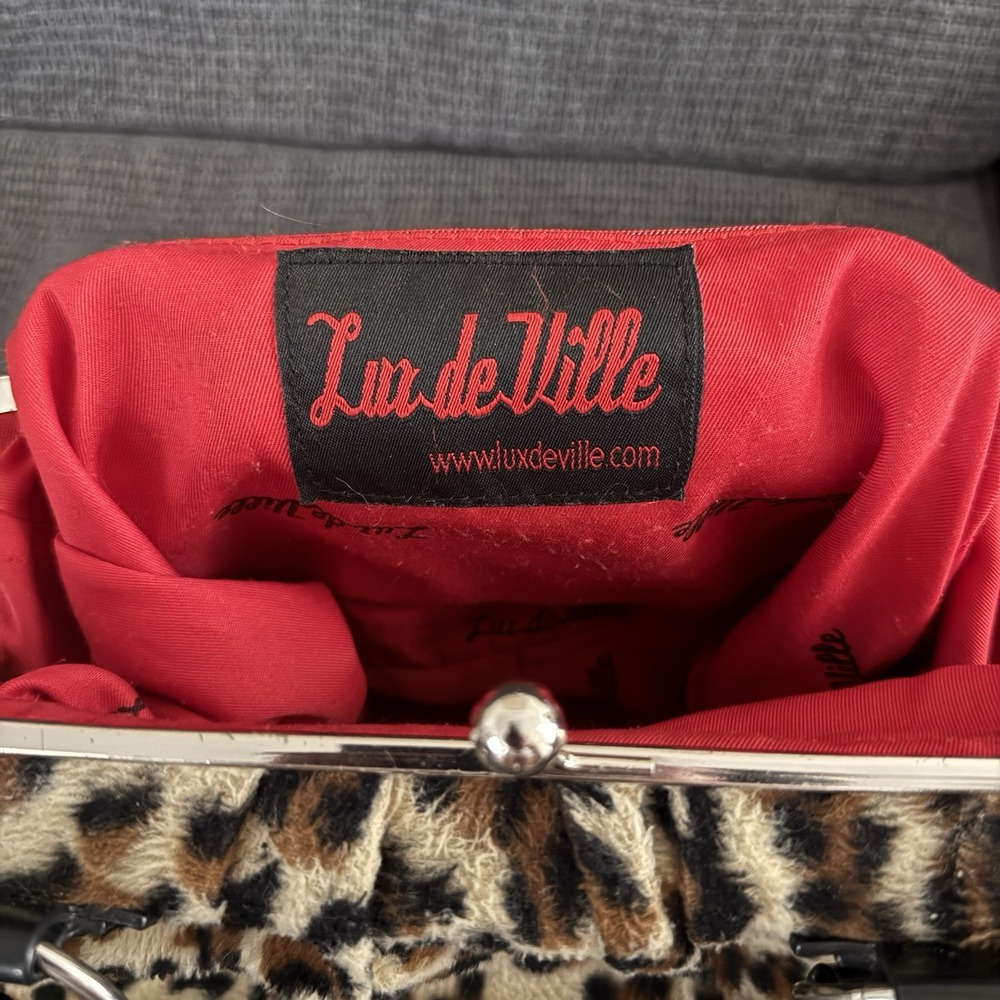 Lux de Ville Kiss Lock Leopard Print Black Patent Leather Frame Bag Pin Up - Picture 8 of 9